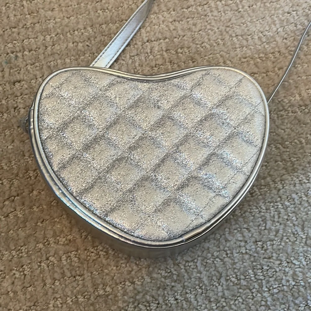 Silver glittery heart purse - Picture 2 of 6
